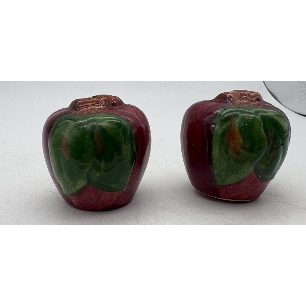 Franciscan Earthenware Apple Salt & Pepper Shakers USA California Pattern 264